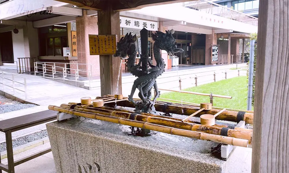 日本東京 赤坂見附站- 豐川稻荷 東京別院 手水舍(とうきょう あかさかみつけえき-とよかわいなり)(Tokyo Toyokawa Inari)