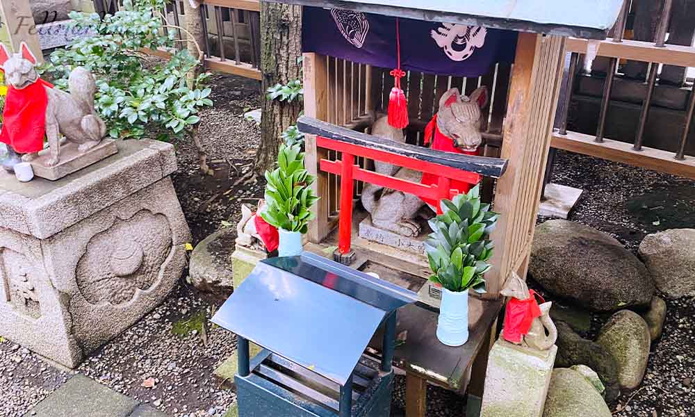 日本東京 赤坂見附站- 豐川稻荷 東京別院 白狐像(とうきょう あかさかみつけえき-とよかわいなり)(Tokyo Toyokawa Inari)