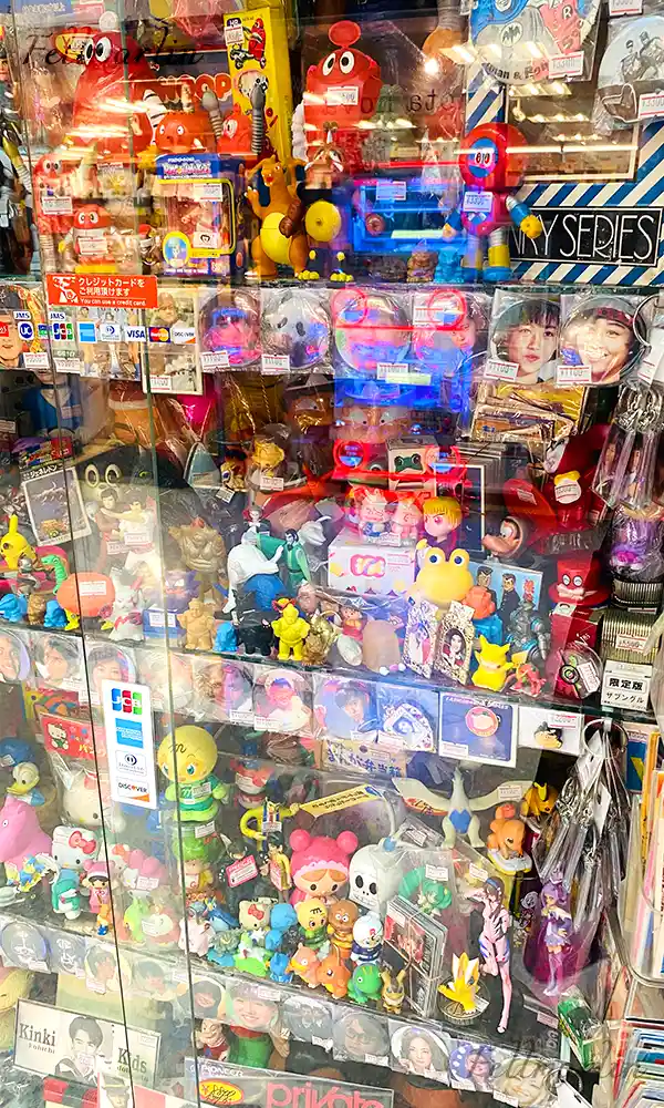 中野ブロードウェイ Nakano Broadway Second-hand Boutiques and Model Shops 東京 中野百老匯 裡面的二手精品店與公仔玩具模型店