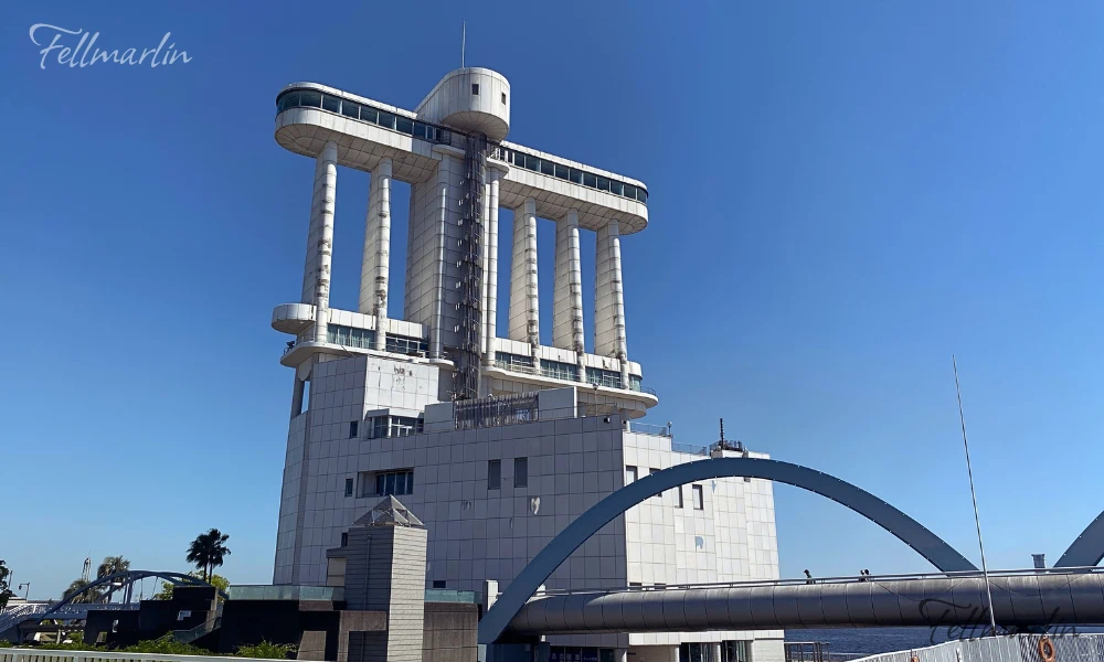 名古屋港口塔 Nagoya Port Building 名古屋港ポートビル